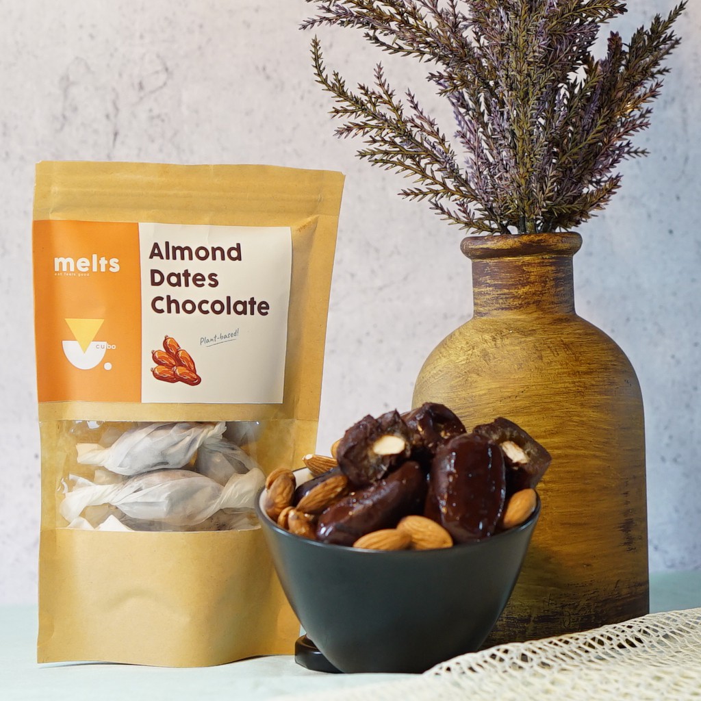 

Almond Dates Chocolate - Cubo x Melts - Kurma Coklat Isi Almond Premium - Takjil Kurma