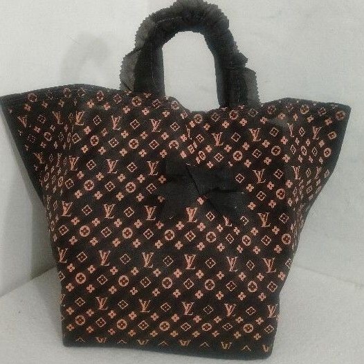 tas hajatan batik hitam  dos nasi 22x22