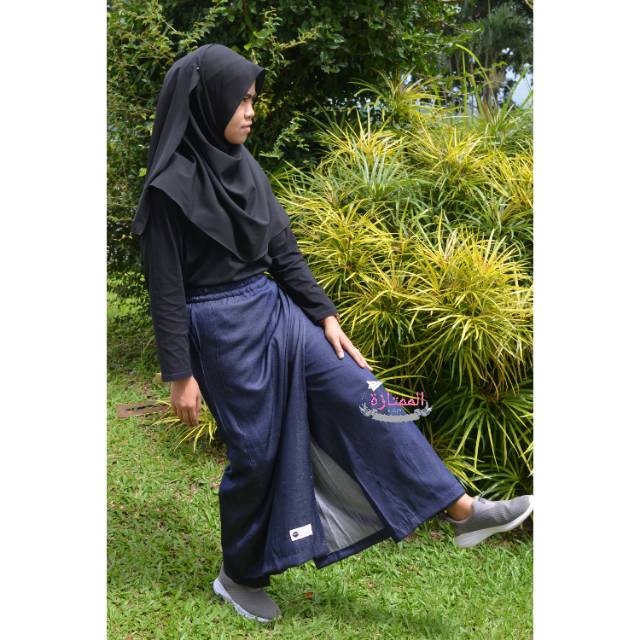 Rok celana soft jeans denim khusus warna navy Shopee Rok celana soft jeans denim khusus warna navy Shopee