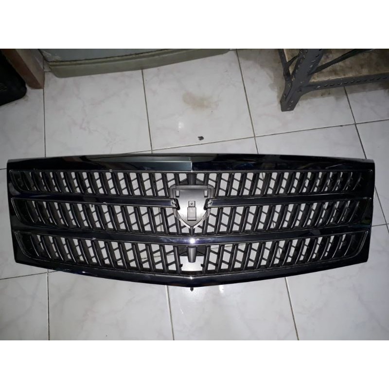 grill Toyota Alphard tahu2005