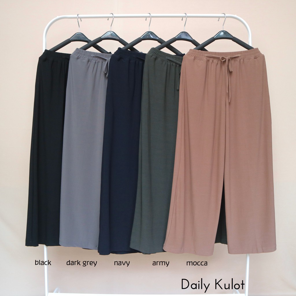 DAILY KULOT BO KATUN RAYON Celana Kulot OOTD Selebgram  BAHAN DENGAN KUALITAS TERBAIK JAHITAN RAPIH, NYAMAN DIPAKAI, BAHAN ADEM DAN TEBAL MODEL KEKINIAN, TRENDY , MODIS DAN SIMPLE CELANA TEBRARU 2022