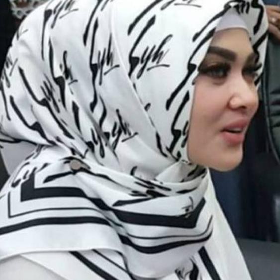 [ DMR ] HIJAB SEGI EMPAT SYR PUTIH KW / KERUDUNG DEENAY KW ✅