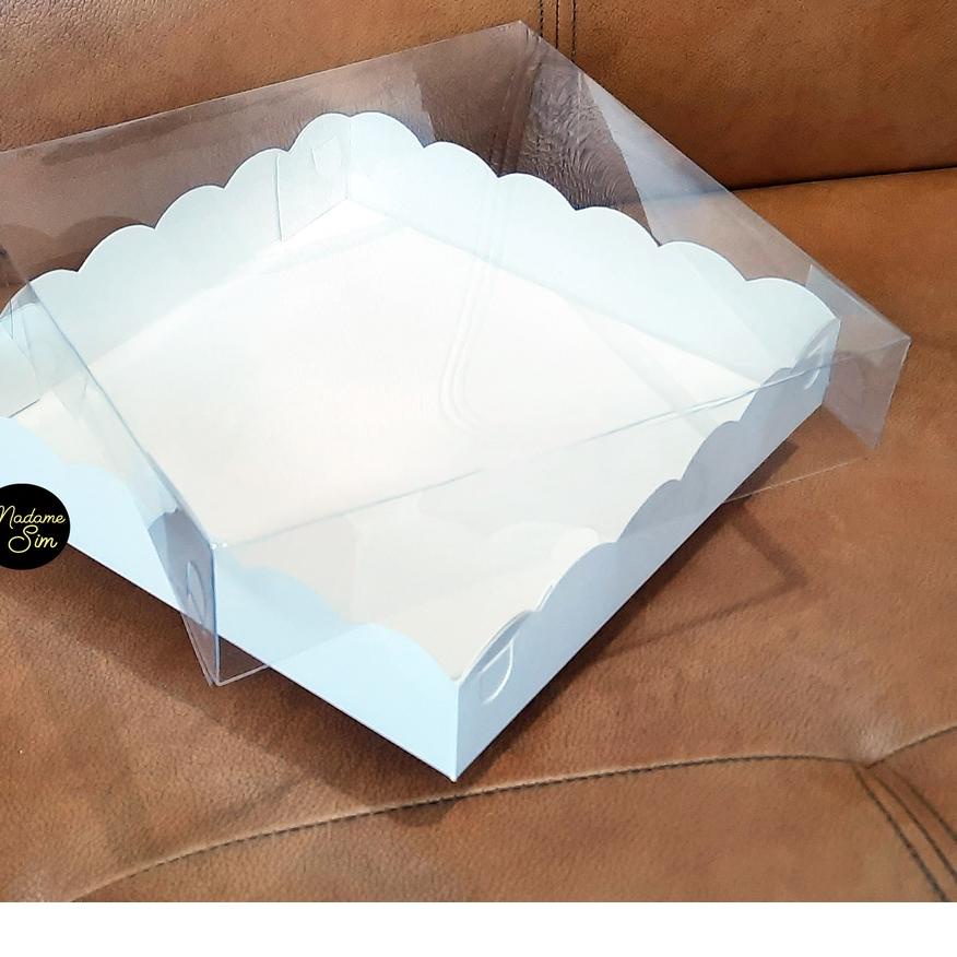 

Pasti Update BOX MIKA PUTIH - DUS KUE - KOTAK - KARDUS 22.5 x 22.5 x 4.5 CM (ISI : 10 PCS) DS2D..