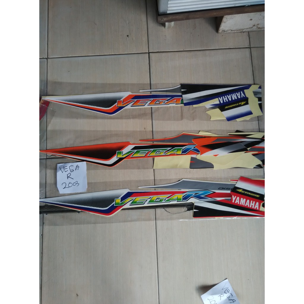 Striping Vega R 2003