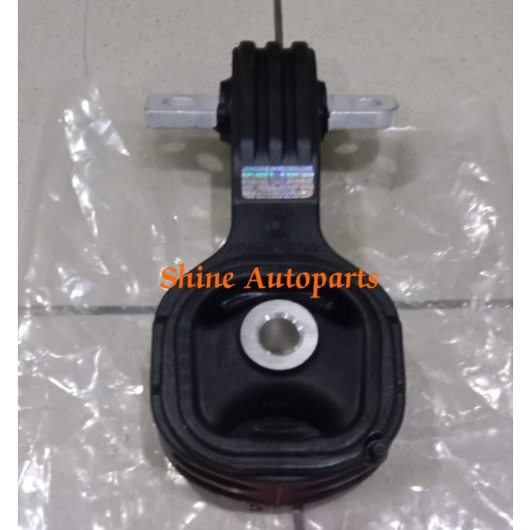ENGINE MOUNTING INSULATOR ENGINE MOUNTING BELAKANG BAWAH HONDA CRV GEN 3  MATIC