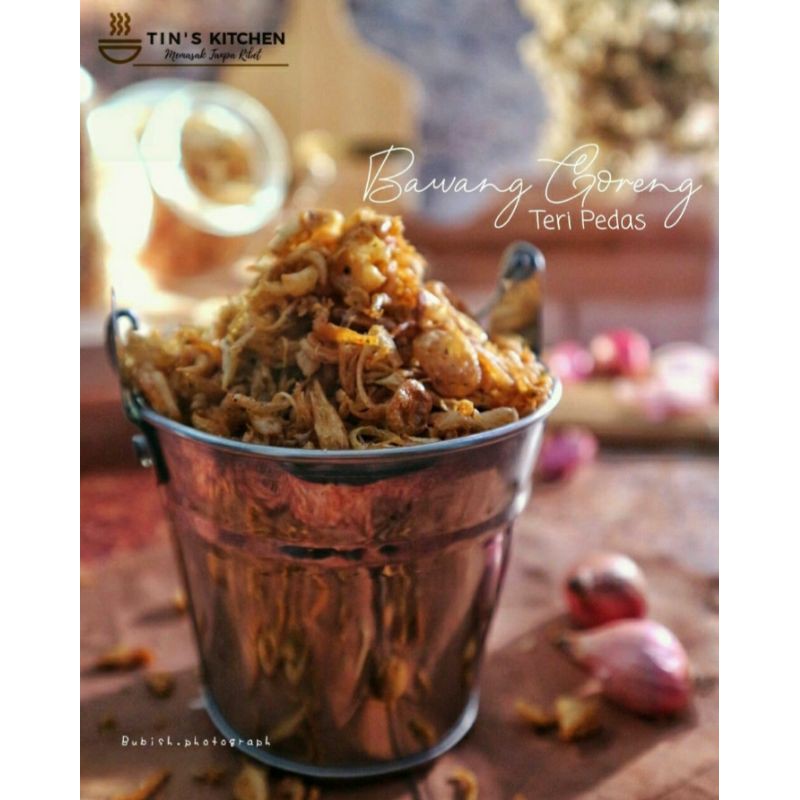 

Bawang Goreng Teri Pedas Tins's Kitchen