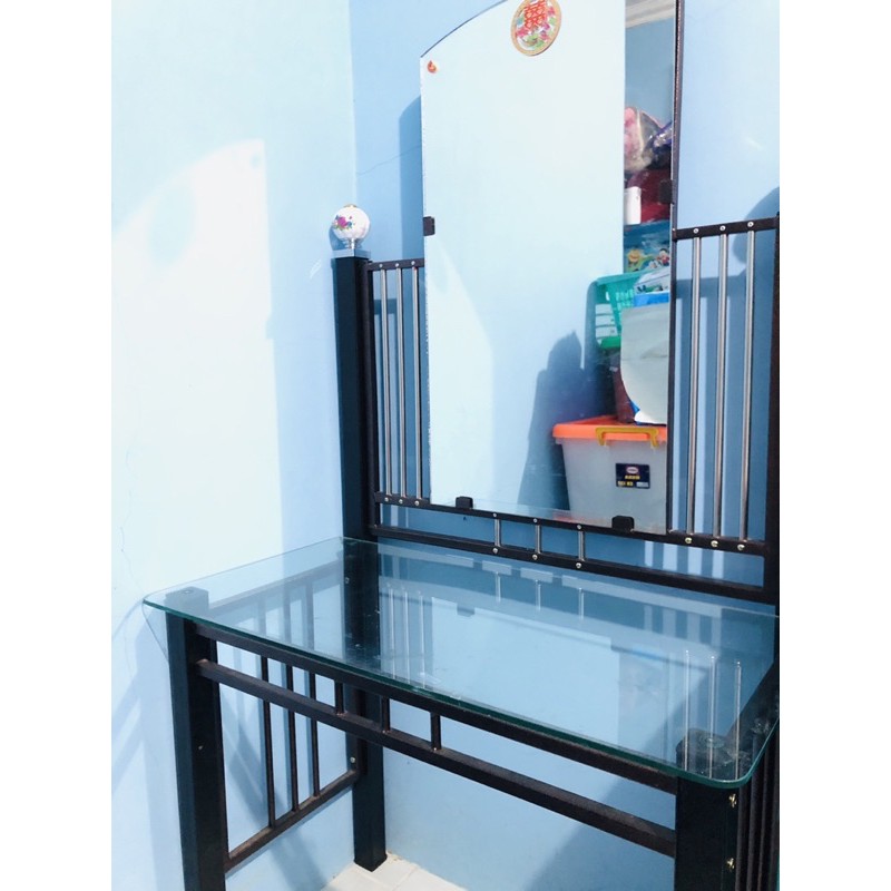 meja rias kaca besi