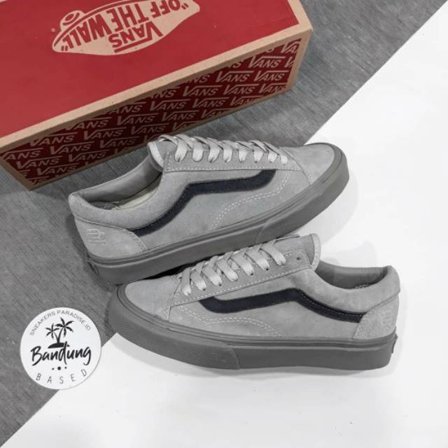 vans old skool reigning champ