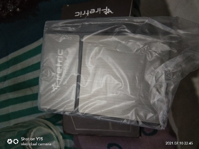 Taffware E-spark Focus Kotak Rokok 20 Slot Dengan Korek Elektrik Removable