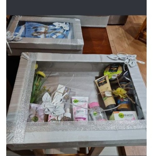 KOTAK HANTARAN TERTUTUP+KOTAK SESERAHAN+KOTAK HANTARAN MIKA+ MAHAR SESERAHAN + SOUVENIR PERNIKAHAN