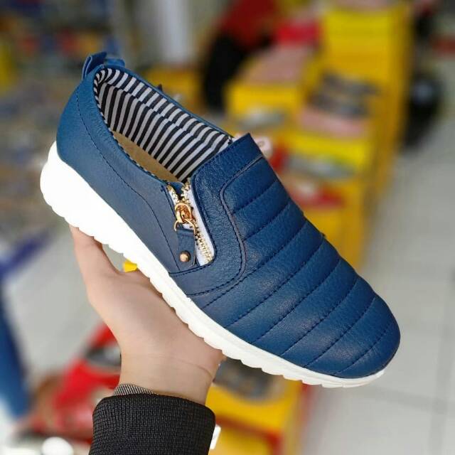 SEPATU SLIPON KULIT SUKAREGANG GARUT