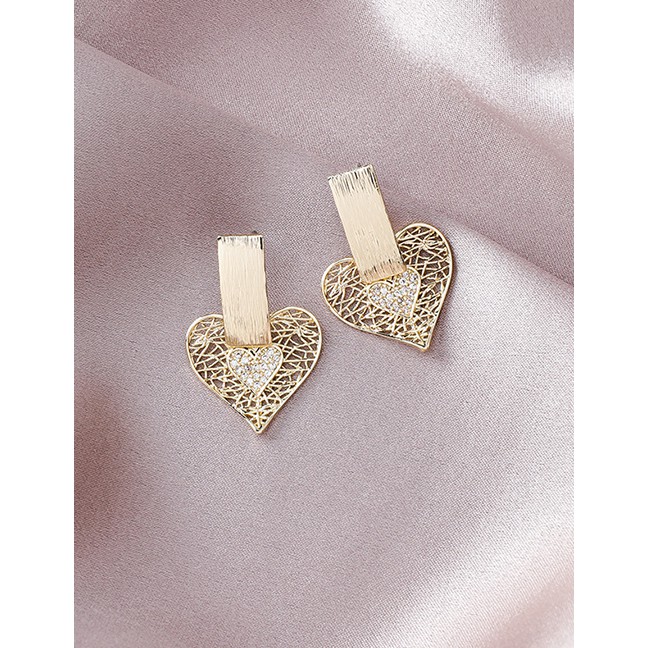 LRC Anting Tusuk Fashion Gold Micro-inlaid Zircon Hollow Love Earrings D48753