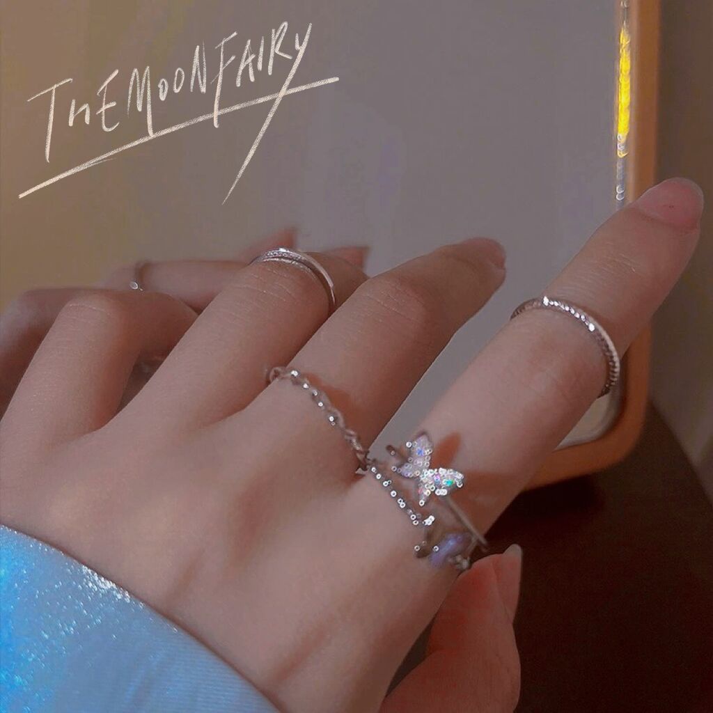 7/4/3pcs Set Cincin Titanium Pria Model Angka Romawi Cincin Aesthetic Vintage Cincin Estetik Gaya Retro-4 pcsKupu-kupu Perak