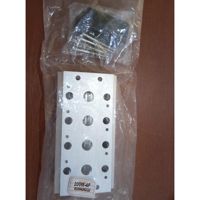 

MANIFOLD PNEUMATIC LUBANG 4 200M-4F -.
