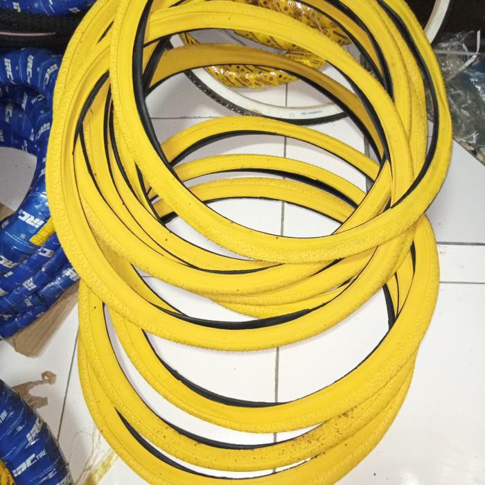 26 x 1.50 Ban luar Sepeda United 150 Warna KUNING Ada bintik hitam original