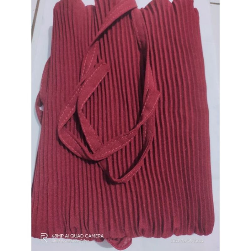 PROMO JILBAB INSTAN BERGO PLISKET LIDI/JILBAB PLISKET MARYAM 70x80-Maroon