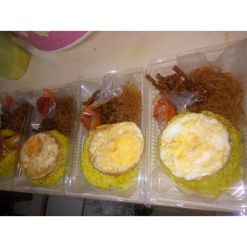 

nasi kuning telur balado