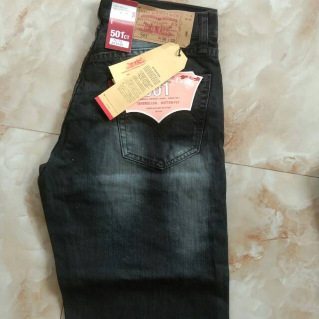 CELANA JEANS PENDEK LEVIS 501 MURAH