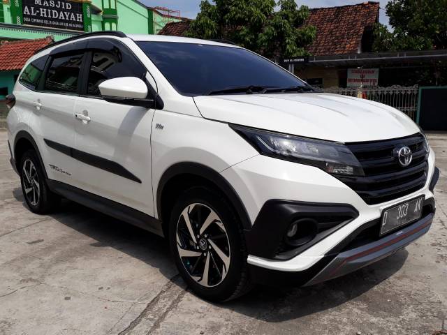 Mobil Bekas Toyota Rush 1,5 TRD Sportivo tahun 2018  Shopee Indonesia