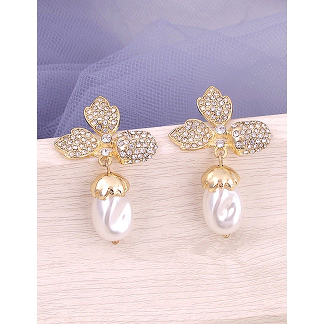 LRC Anting Tusuk Fashion  Diamond Flower Pearl 925 Sterling Silver Earrings D30067