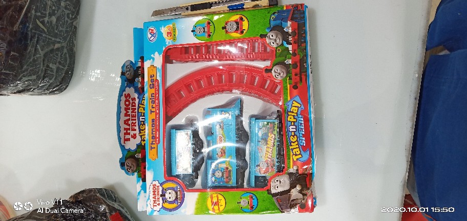 Mainan Train Set THOMAS rel kereta api + 3 Gerbong Kereta