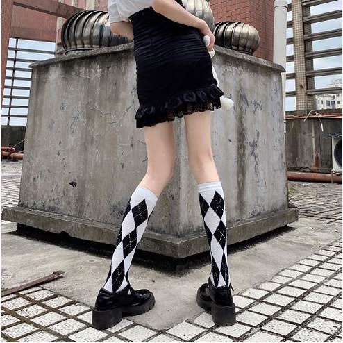 KT-10 KAOS KAKI SEGI HITAM PUTIH Sebetis Gothic Lolita Cosplay