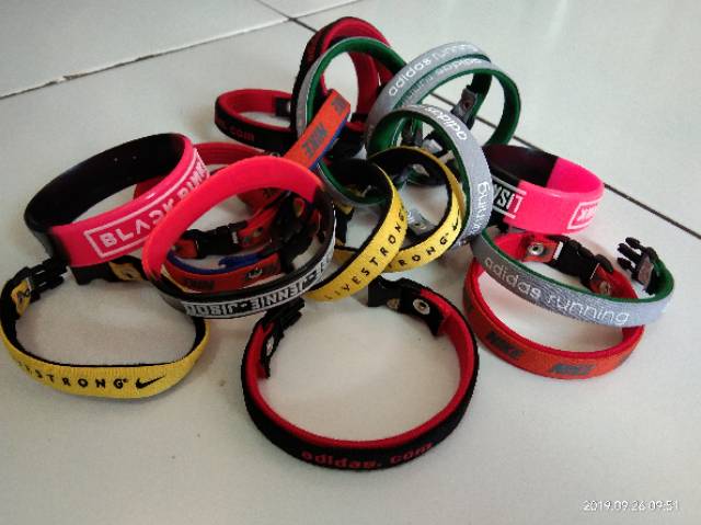 GELANG KARET MOTIF MUSIK SOUVENIR KUALITAS JEMPOLAN