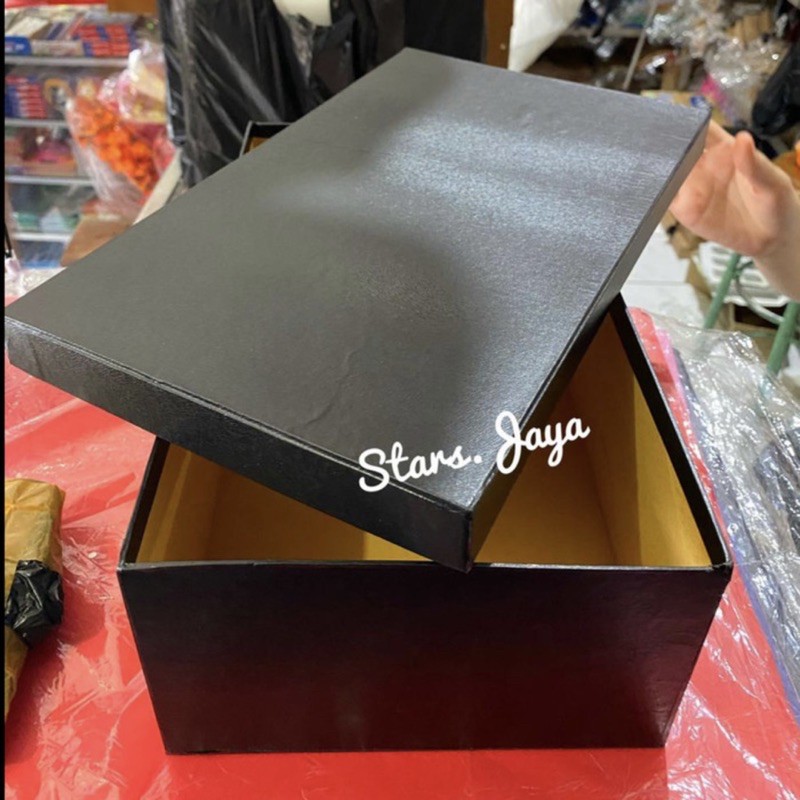 

Hard Box / Kotak Kado / Box Hampers Sepatu