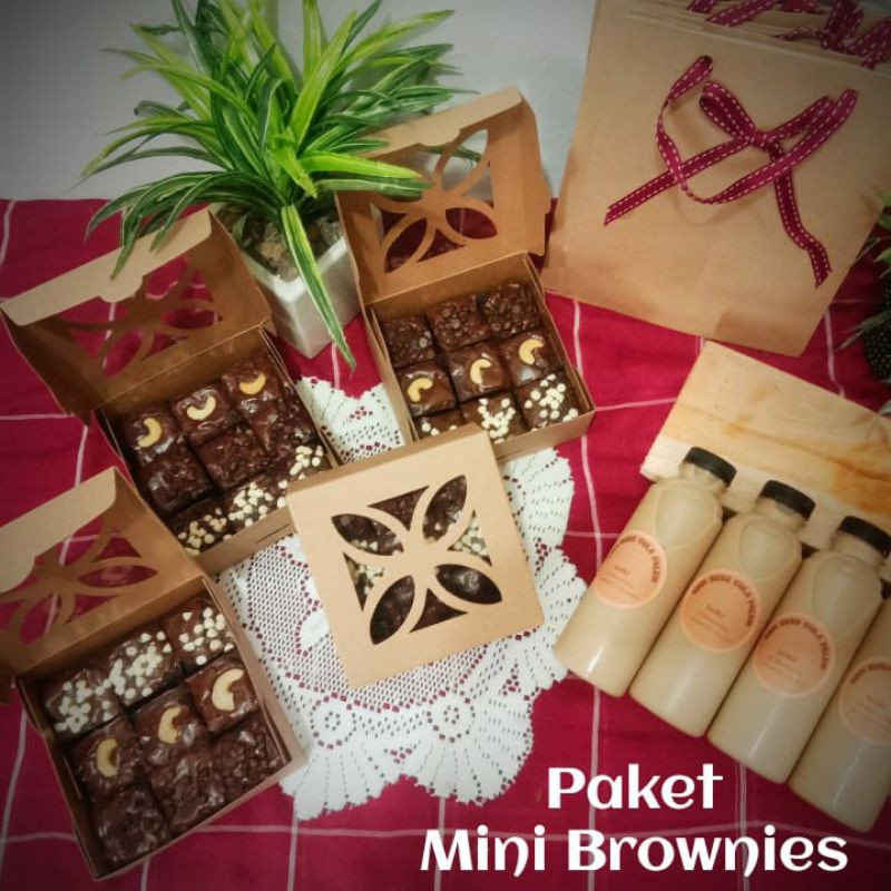 

Hampers mini brownies bandung