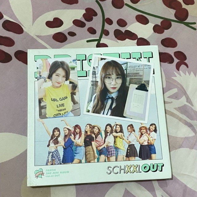 pristin schxxl out - out version with rena photocard and roa postcard