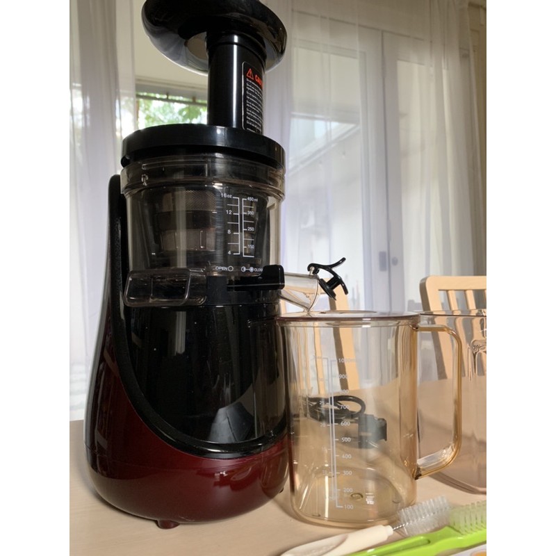 Hurom Slow Juicer HN-RBC20 (preloved)