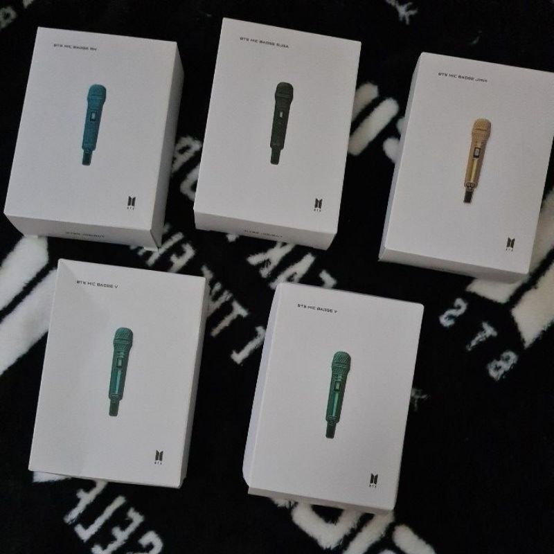 BTS Hybe mic badge minus photocard