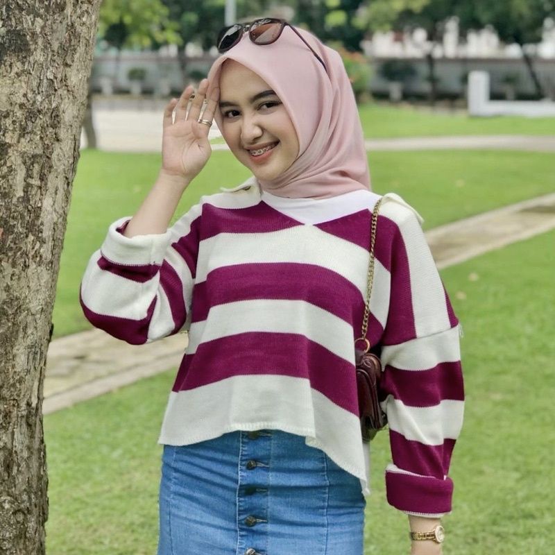 FUJI CROP SWEATER RAJUT ALDA STRIP  GARIS OVERSIZE // SWEATER RAJUT MOTIF GARIS