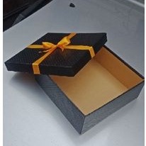 

kotak kado / Hampers/ Hardbox(22x22x8cm)