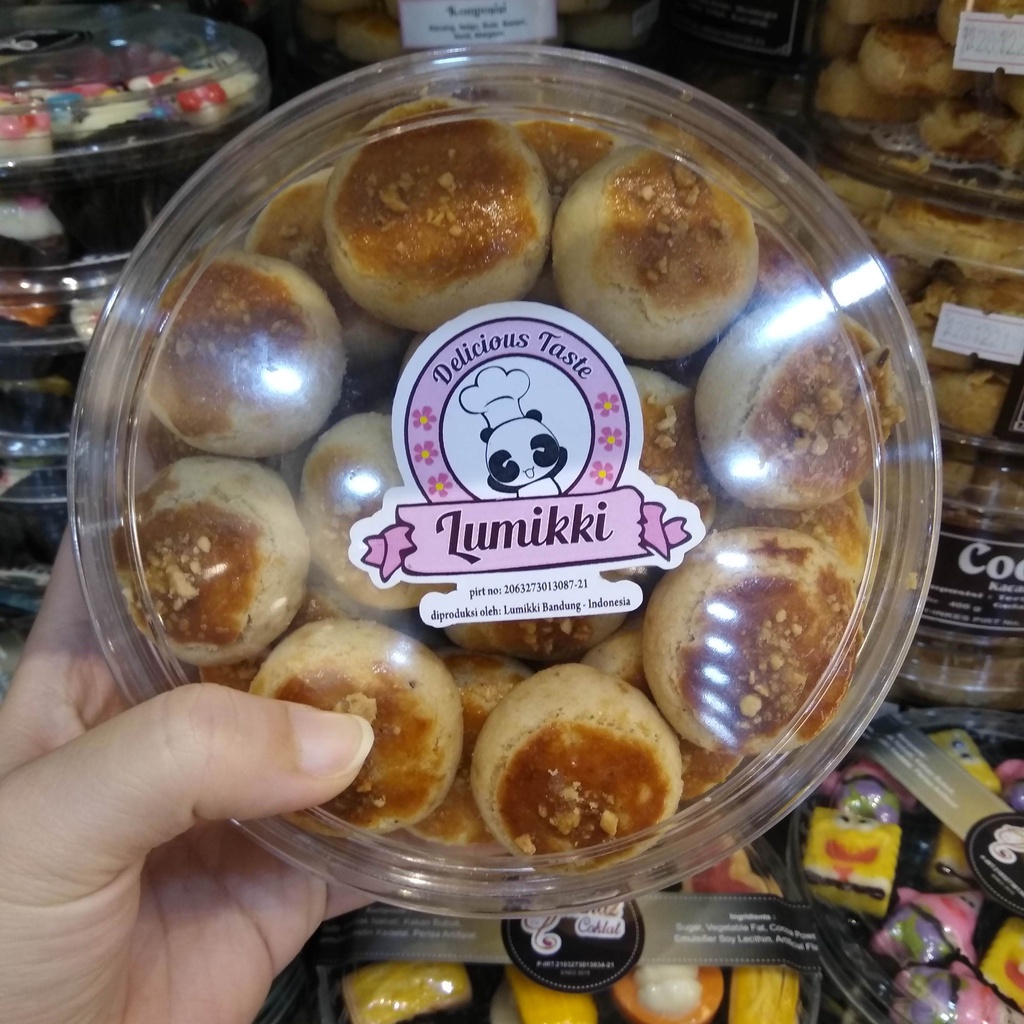 

READY JAKARTA 26 JUN 2025 - KUE KACANG IRA LUMIKKI PR BANDUNG PASTRY LAPIS KULINER CEMILAN DESSERT JAJANAN LEGIT ENAK HITS SALE