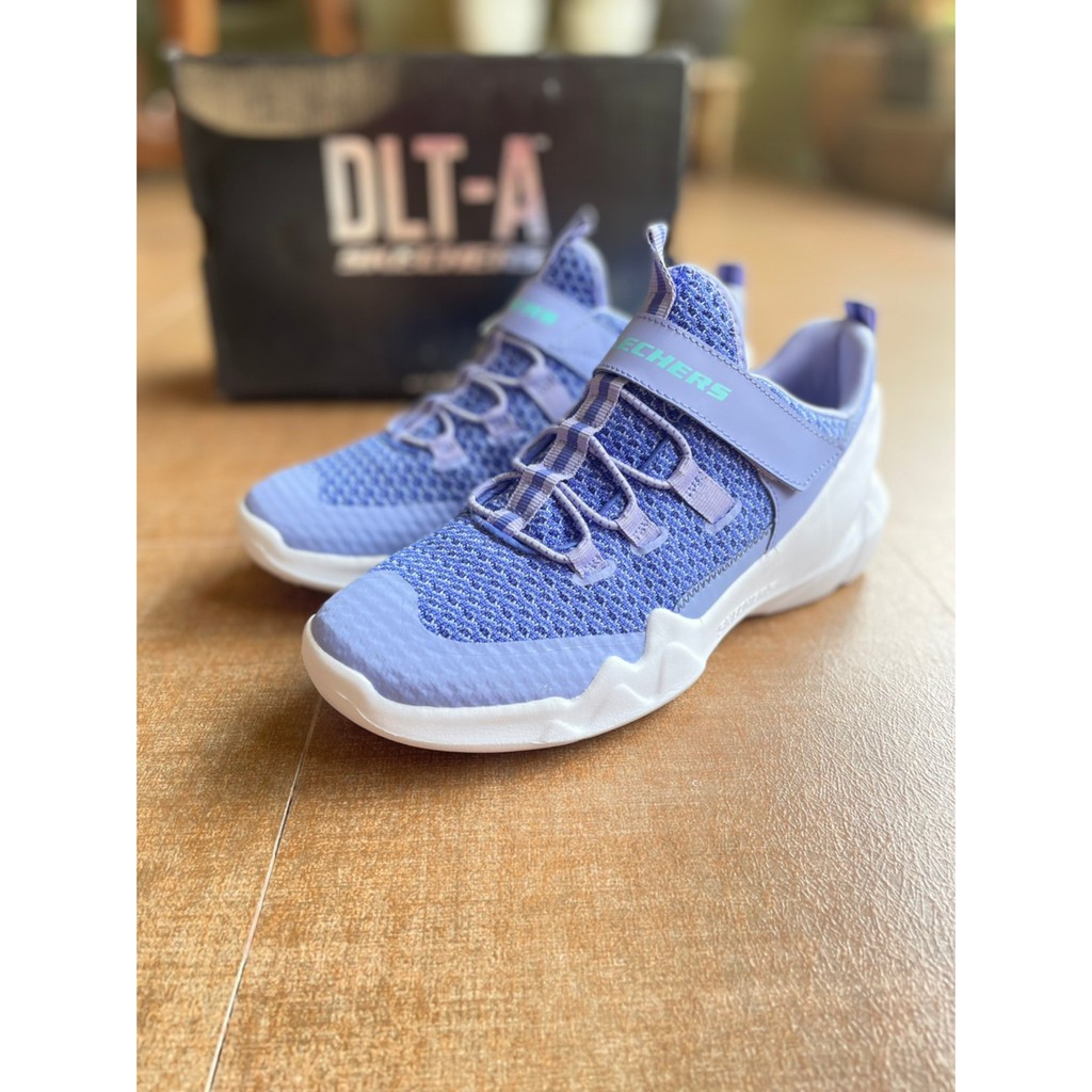 Sepatu Skechers DLT-A Street Sounds