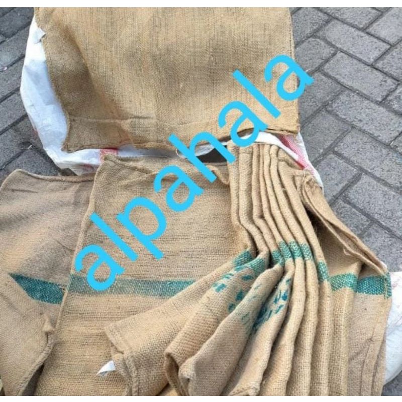 Karung goni bekas kopi