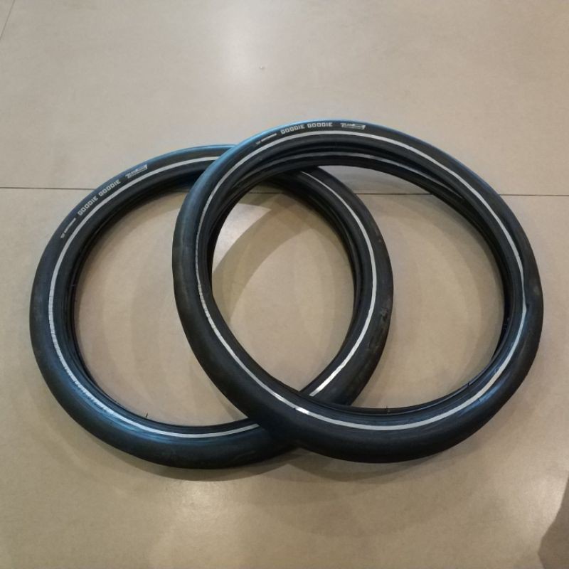 Ban Luar 16 349 Goodie