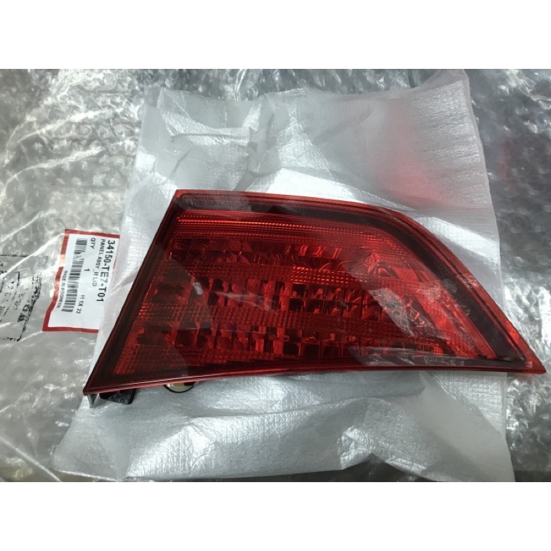 Lampu Reflektor Pintu Bagasi Belakang Honda Mobilio Genuine