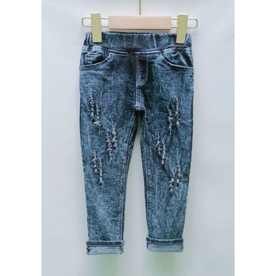 JEANS PANJANG RIPPED SNOW