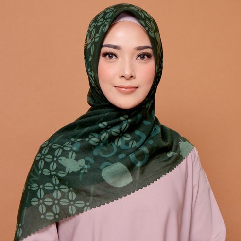 HIJAB-ZM Zaskia Mecca - Kava Dark Green Scarf Kerudung Segi Empat - All Size