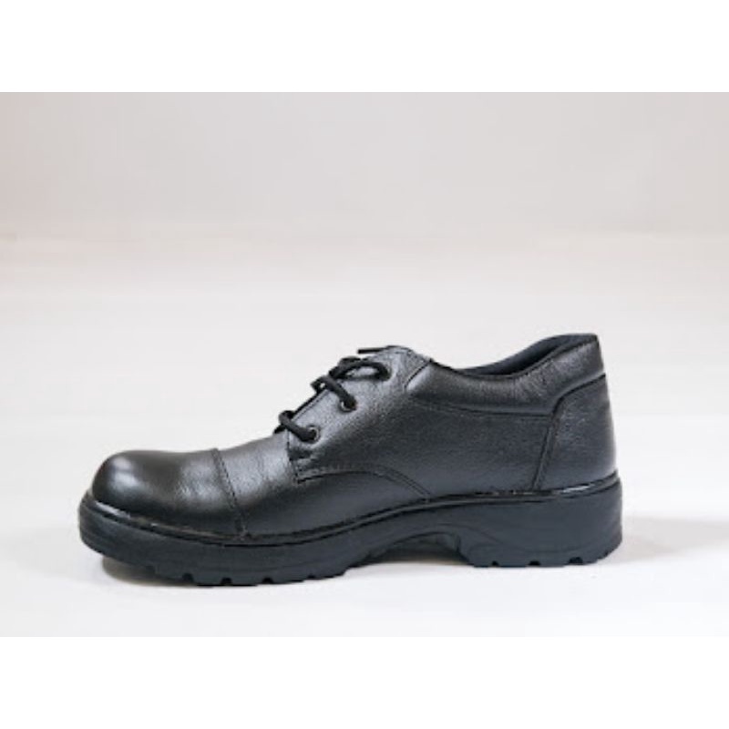 sepatu safety kulit model hitam pendek