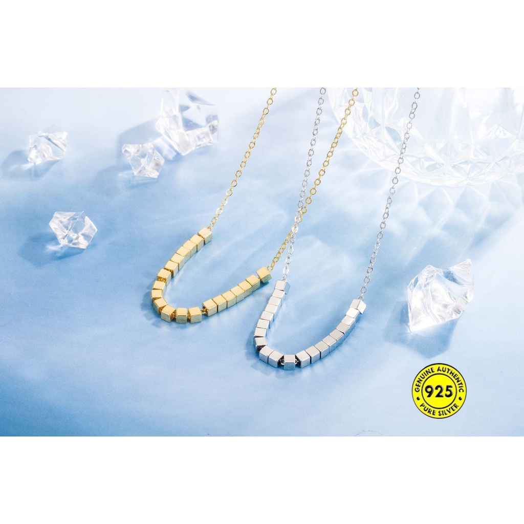 Kalung Rantai Klavikula Bentuk Persegi Kecil Bahan S925 Silver Lapis Emas Untuk Wanita