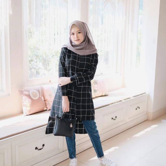Avira tunik / Busana wanita