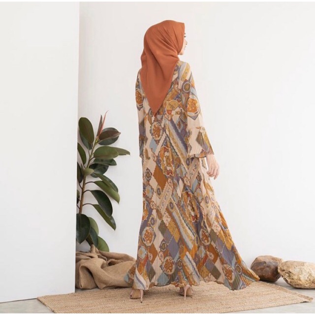 Sahara Dress Pleats Natus L heaven lights