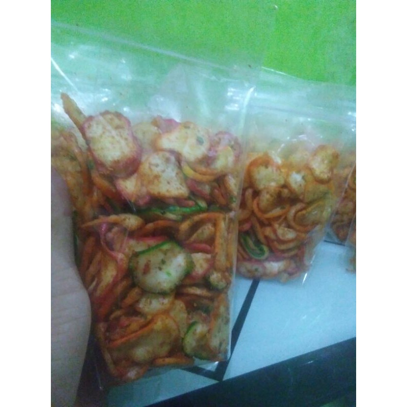 

kerupuk jablay 250gr - kerupuk seblak pedas gurih