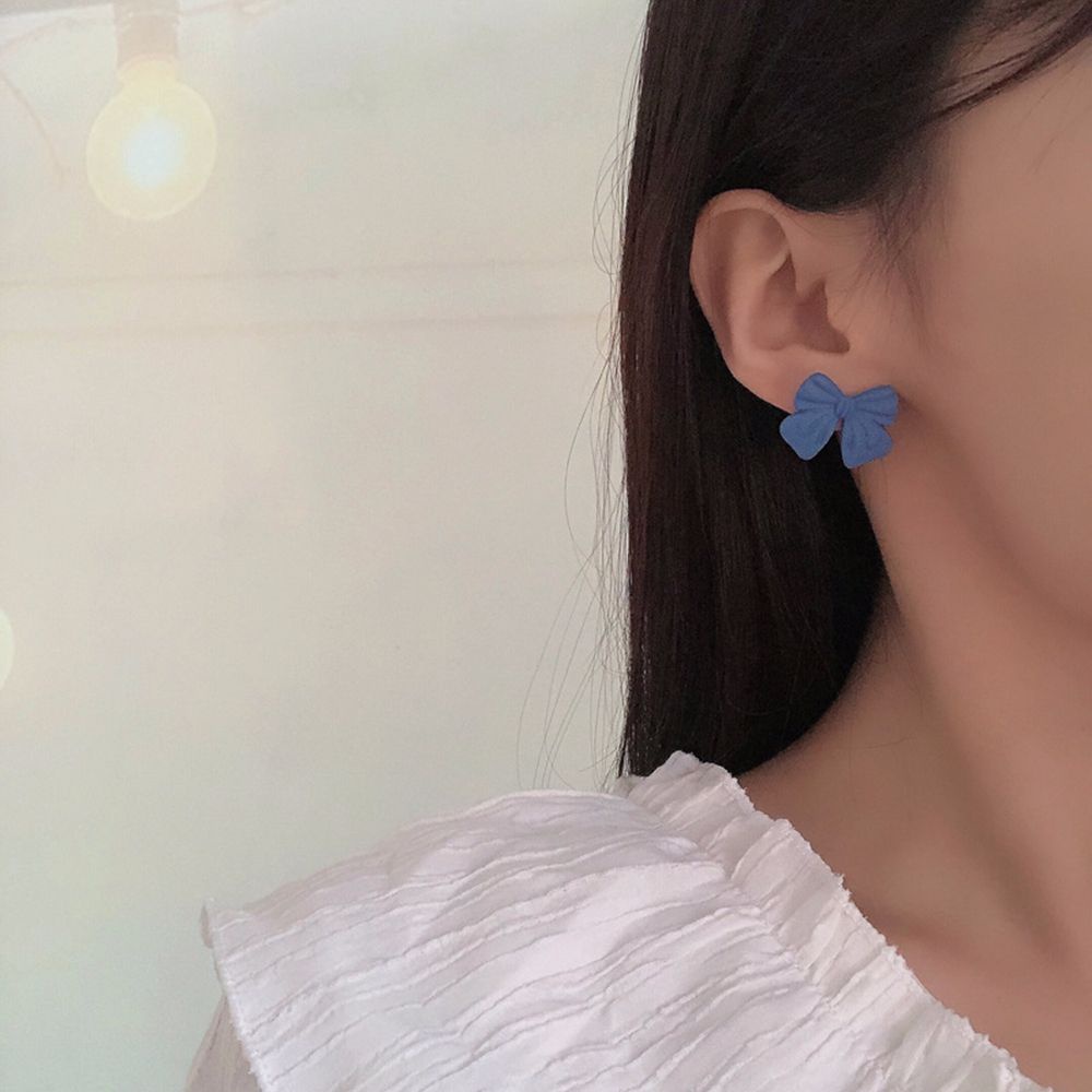 Needway  Simple Bow Stud Earrings Geometric Flower Clip Earrings Without Piercing Earring Pearl Women Asymmetry Korean Exquisite Alloy Blue