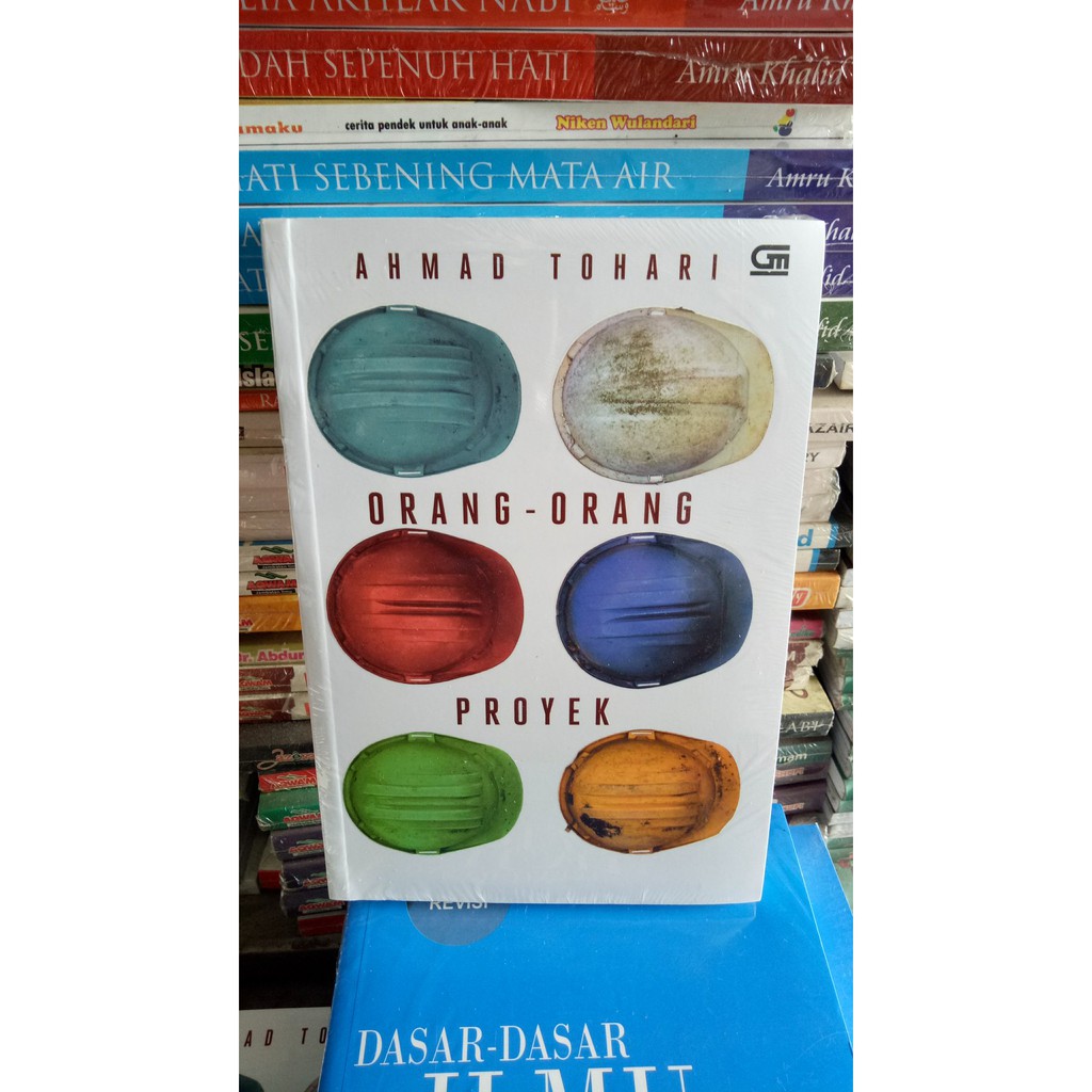 ORANG-ORANG PROYEK AHMAD TOHARI