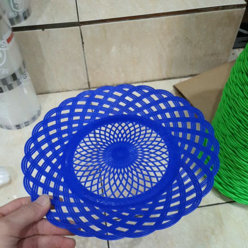 Piring Rotan Plastik Bulat Piring Lidi TEBAL ISI 1 LUSIN-Biru