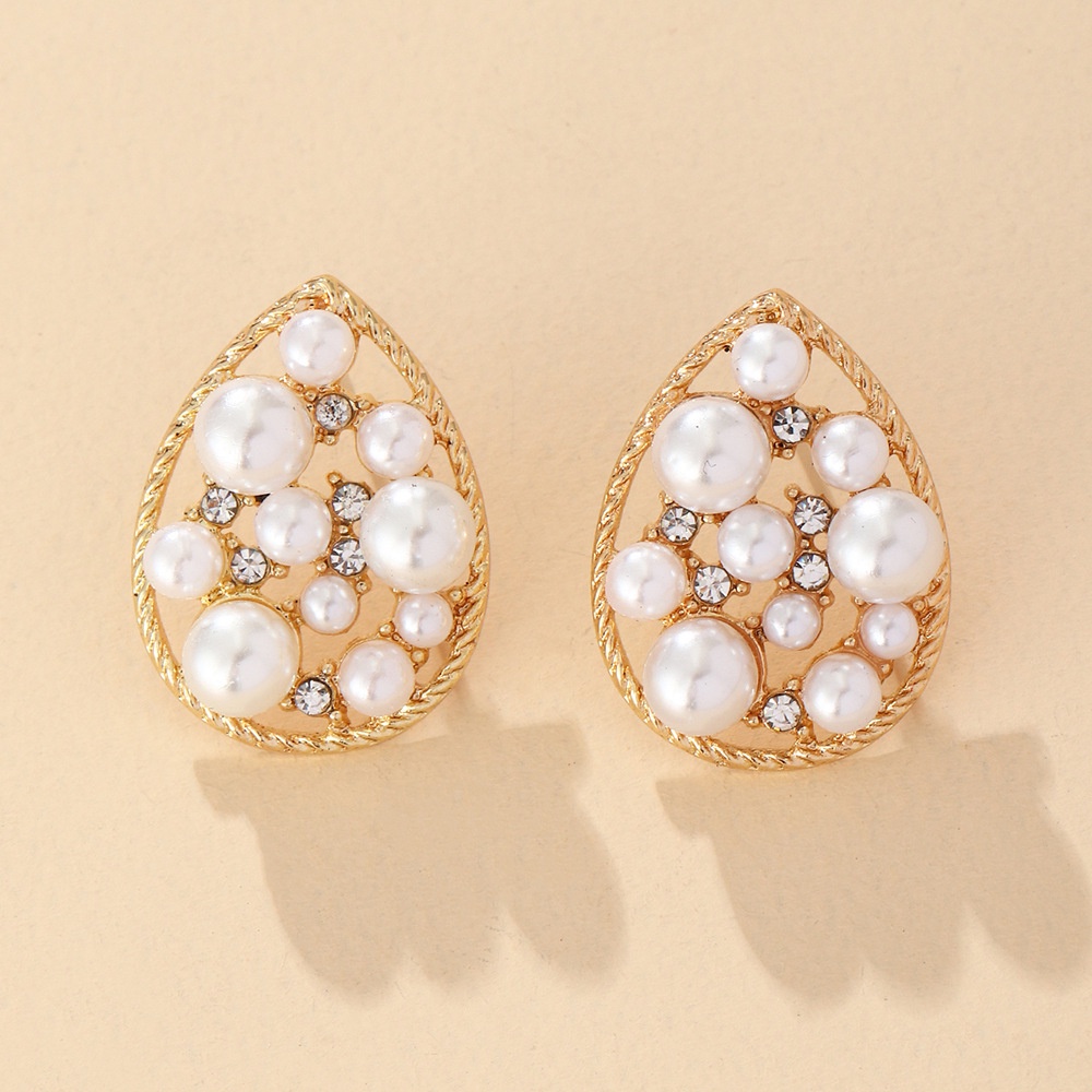 Anting Mutiara Berlian Imitasi Model Simple